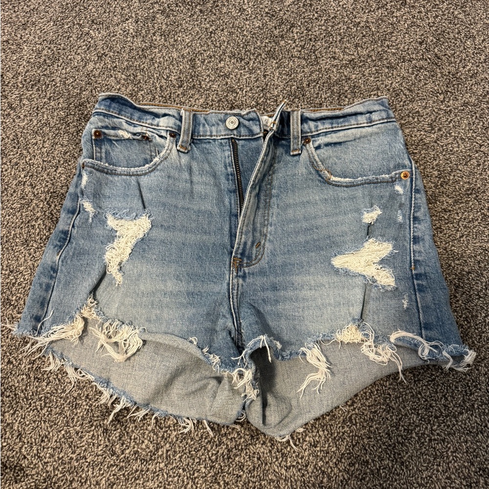 Abercrombie High Rise Mom short in Curve Love